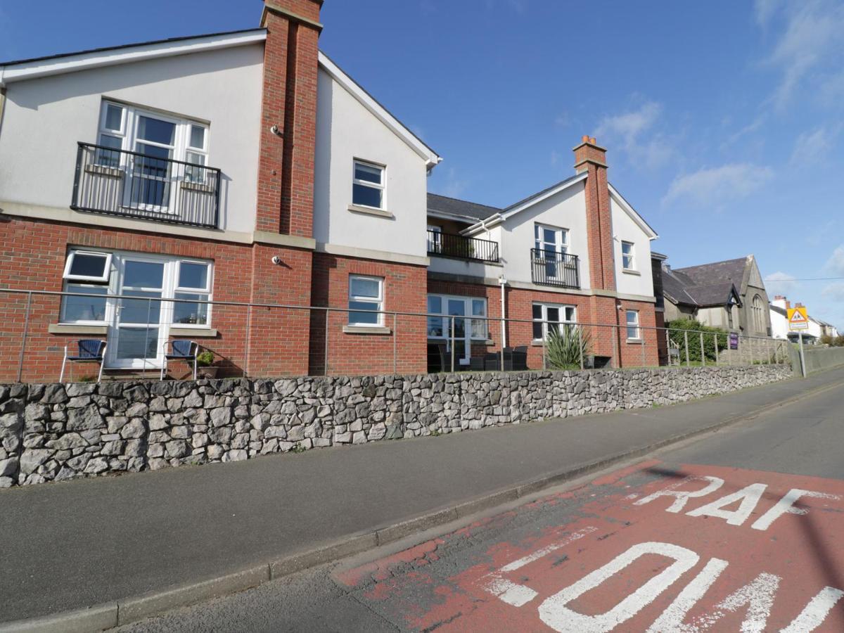 Bay View Villa Benllech Exterior photo
